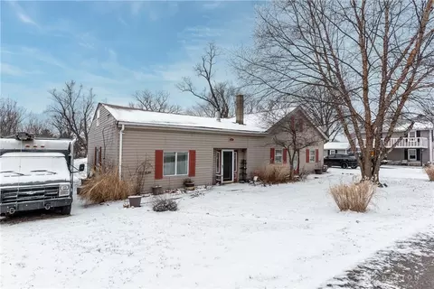 8570 S 1st St, Bethel Twp, OH 45371