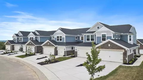 403 Bandon Dunes Ct #12-201, Turtlecreek Twp, OH 45036