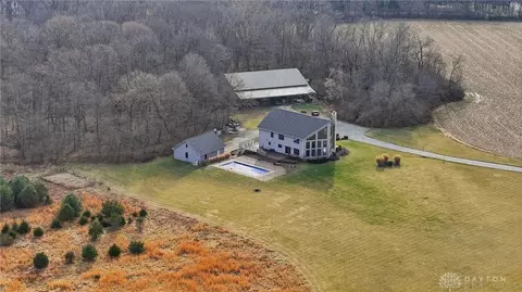 2471 Lower Bellbrook Rd, Sugarcreek Township, OH 45370