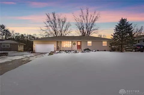 17144 Sunset Dr, Sidney, OH 45365