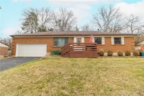6142 Rivercliff Ln, Dayton, OH 45449