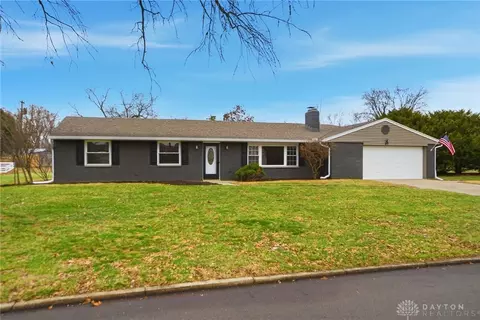 57 Shadybrook Dr, Washington Township, OH 45459