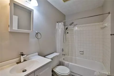 Bath - 10 Woodside Ct, Springdale, OH 45246 photo 4 of 4