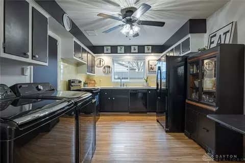 Kitchen - 936 E Stroop Rd, Kettering, OH 45429 photo 1 of 2