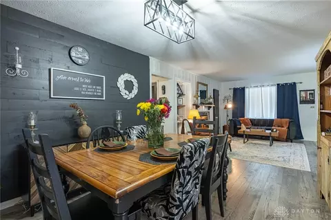 Dining - 936 E Stroop Rd, Kettering, OH 45429 photo 3 of 4