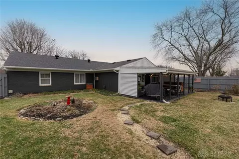 Exterior - 936 E Stroop Rd, Kettering, OH 45429 photo 5 of 7
