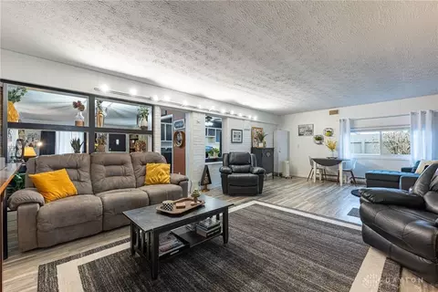 Living - 936 E Stroop Rd, Kettering, OH 45429 photo 3 of 5