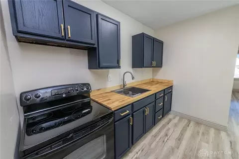 128 E Bruce Ave, Dayton, OH 45405