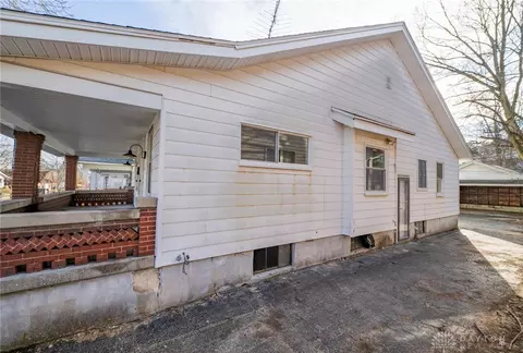 Exterior - 128 E Bruce Ave, Dayton, OH 45405 photo 5 of 12