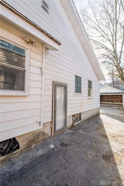 Exterior - 128 E Bruce Ave, Dayton, OH 45405 photo 6 of 12