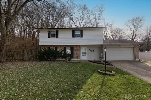 4942 Birchview Ct, Dayton, OH 45424