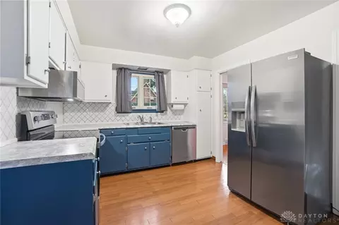 Kitchen - 232 Ardmore Rd, Springfield, OH 45504 photo 3 of 5