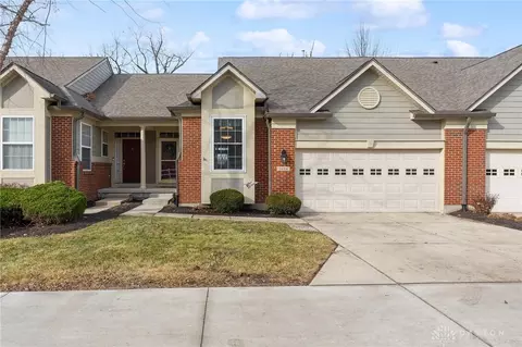 2604 Eagle View Dr, Dayton, OH 45431