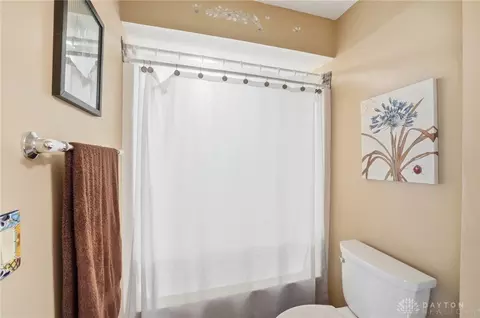 Bath - 7182 Brook Dr, Morrow, OH 45152 photo 3 of 4
