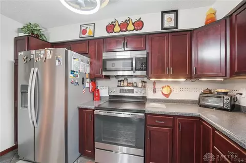 Kitchen - 7182 Brook Dr, Morrow, OH 45152 photo 5 of 5