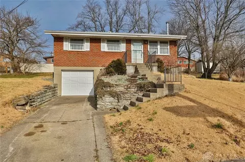 5052 Grosse Pointe Ln, Cincinnati, OH 45238