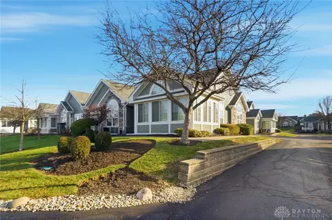 51 Abbey Dr, Springboro, OH 45066