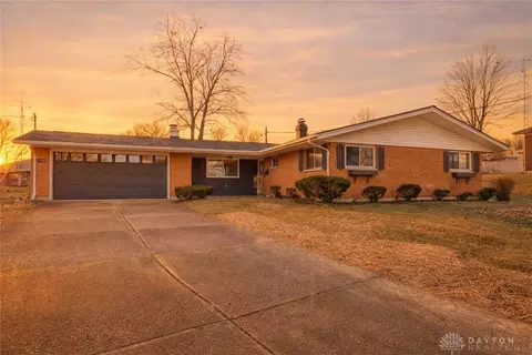 958 Torrence Dr, Springfield, OH 45503