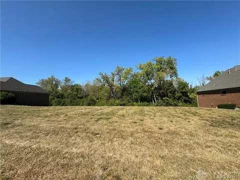 2347 Spring Rose Dr, Miamisburg, OH 45459