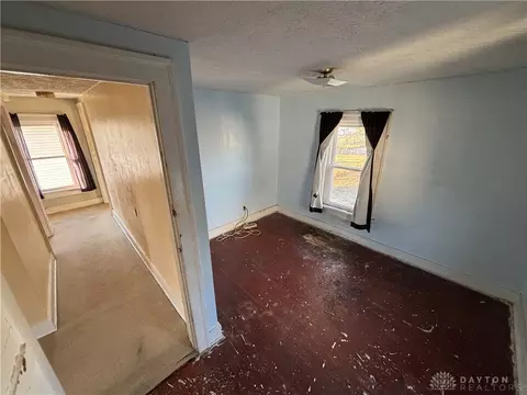 Bedroom - 650 E Southern Ave, Springfield, OH 45505 photo 5 of 6