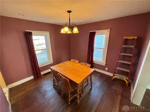 Dining - 650 E Southern Ave, Springfield, OH 45505 photo 1 of 2