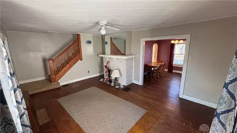 Living - 650 E Southern Ave, Springfield, OH 45505 photo 2 of 2