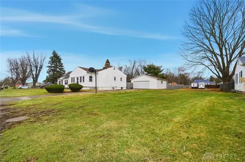 Exterior - 330 Larchmont Ave, Springfield, OH 45503 photo 12 of 14
