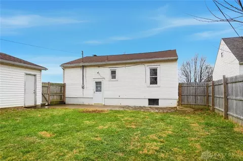 Exterior - 330 Larchmont Ave, Springfield, OH 45503 photo 5 of 14