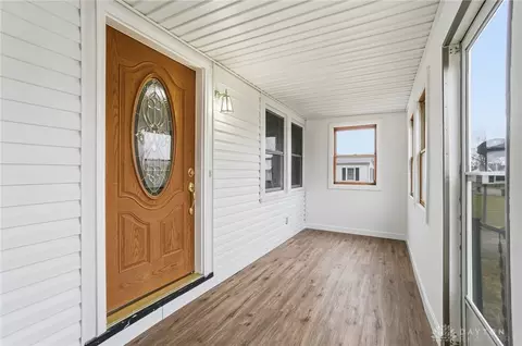Exterior - 330 Larchmont Ave, Springfield, OH 45503 photo 3 of 14