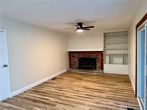 Living - 1924 Marinette Dr, Springfield, OH 45503 photo 4 of 8