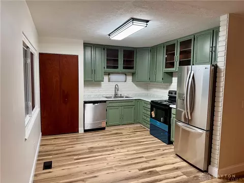 Kitchen - 1924 Marinette Dr, Springfield, OH 45503 photo 1 of 3