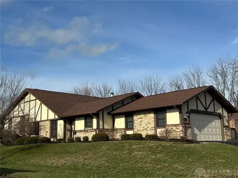72 Tamarack Trl, Springboro, OH 45066