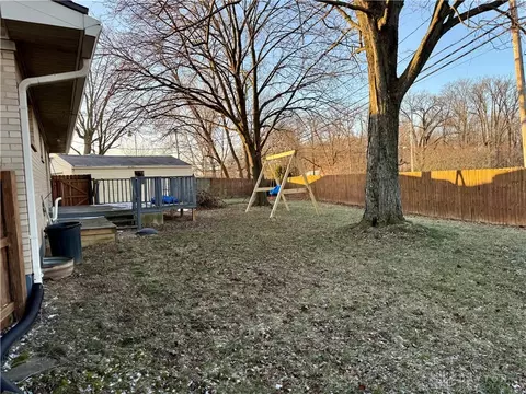 1033 Westmont Cir, Springfield, OH 45503 photo 30