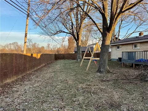 1033 Westmont Cir, Springfield, OH 45503 photo 31