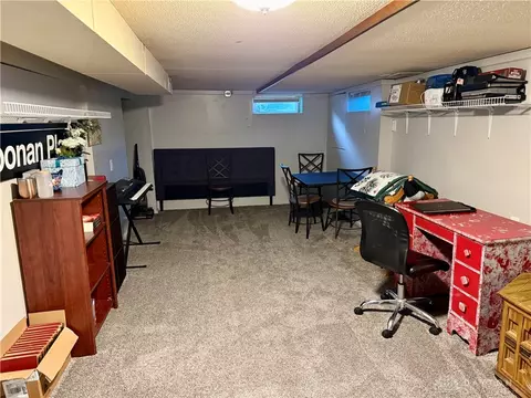 1033 Westmont Cir, Springfield, OH 45503 photo 24