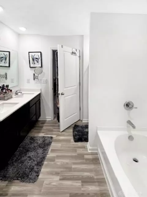 Bath - 103 Summitt Dr, Union, OH 45322 photo 3 of 4