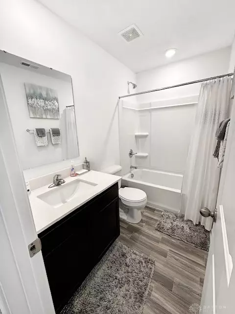 Bath - 103 Summitt Dr, Union, OH 45322 photo 4 of 4