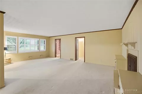 Living - 489 Jenny Ln, Centerville, OH 45459 photo 13 of 14