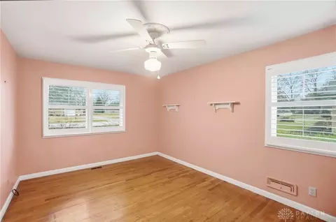 Bedroom - 489 Jenny Ln, Centerville, OH 45459 photo 6 of 10