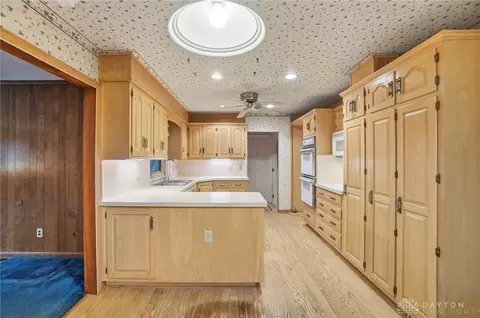 Kitchen - 489 Jenny Ln, Centerville, OH 45459 photo 1 of 6