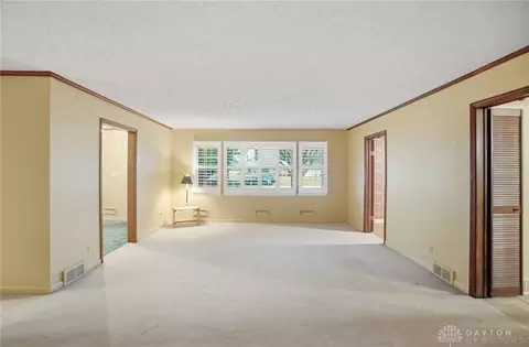 Living - 489 Jenny Ln, Centerville, OH 45459 photo 1 of 14