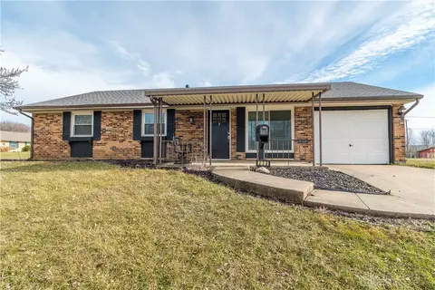 238 Hartshorn Dr, Vandalia, OH 45377