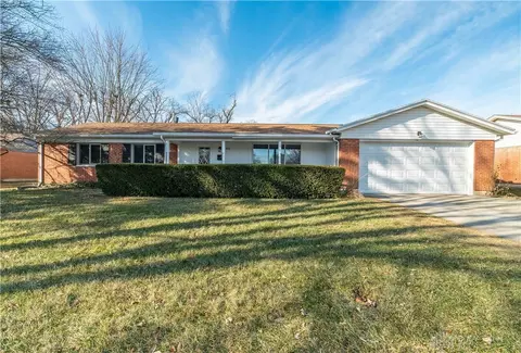 401 Stuckhardt Rd, Dayton, OH 45426