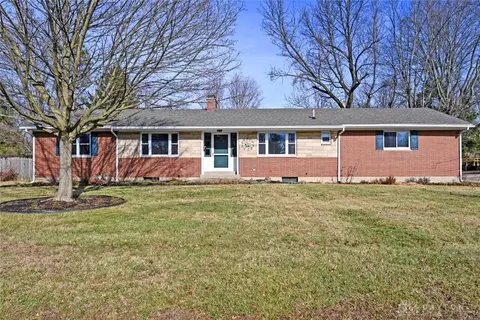 411 Judith Dr, Kettering, OH 45429