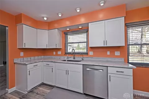Kitchen - 411 Judith Dr, Kettering, OH 45429 photo 2 of 5