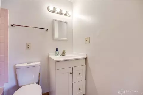 Bath - 1629 Beaver Creek Ln, Kettering, OH 45429 photo 1 of 3