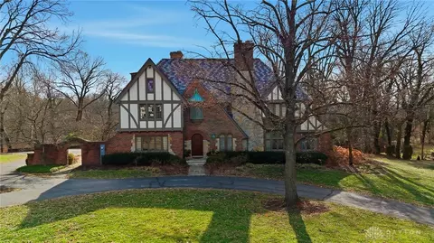 3572 Springdale Dr, Kettering, OH 45419