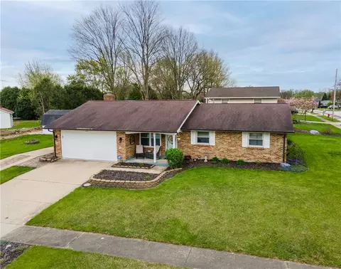 2437 Armstrong Dr, Sidney, OH 45365 photo 2