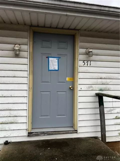 571 Elm Dr, Franklin, OH 45005