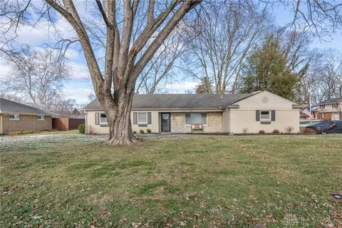 101 Cardigan Rd, Dayton, OH 45459